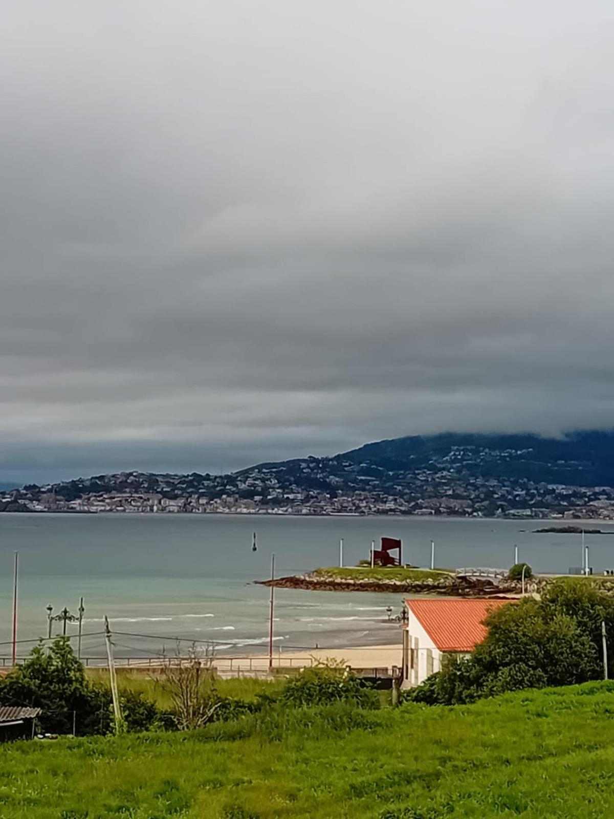 Appartamento Casa En Playa Santa Marta Y Ladeira Baiona Esterno foto